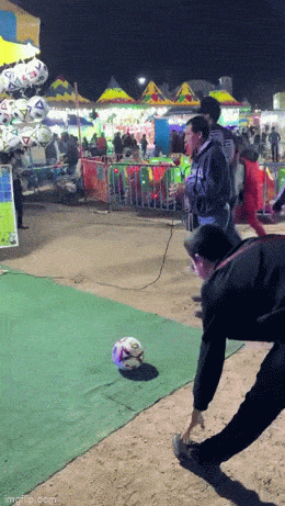 男子打劫只要妹子原味襪子 動圖 這個圖你一定喊臥槽