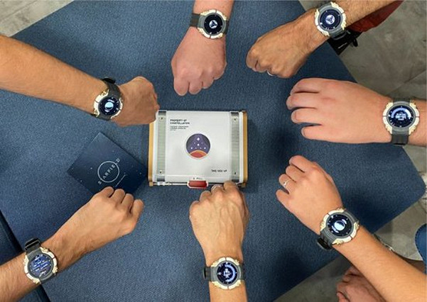 Arkane員工集體佩戴《星空》限定手表 祝賀遊戲發售！