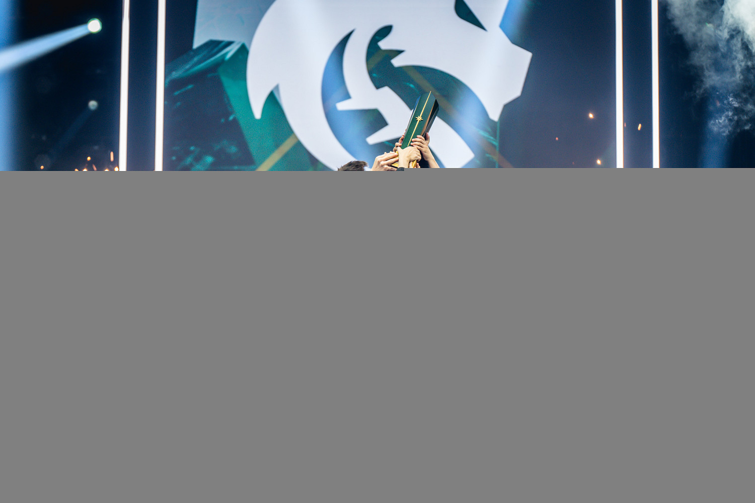 冠軍加冕 榮耀巔峰!Gamers8電子競技錦標賽圓滿落幕 冠軍加冕 榮耀巔峰!Gamers8電子競技錦標賽圓滿落幕