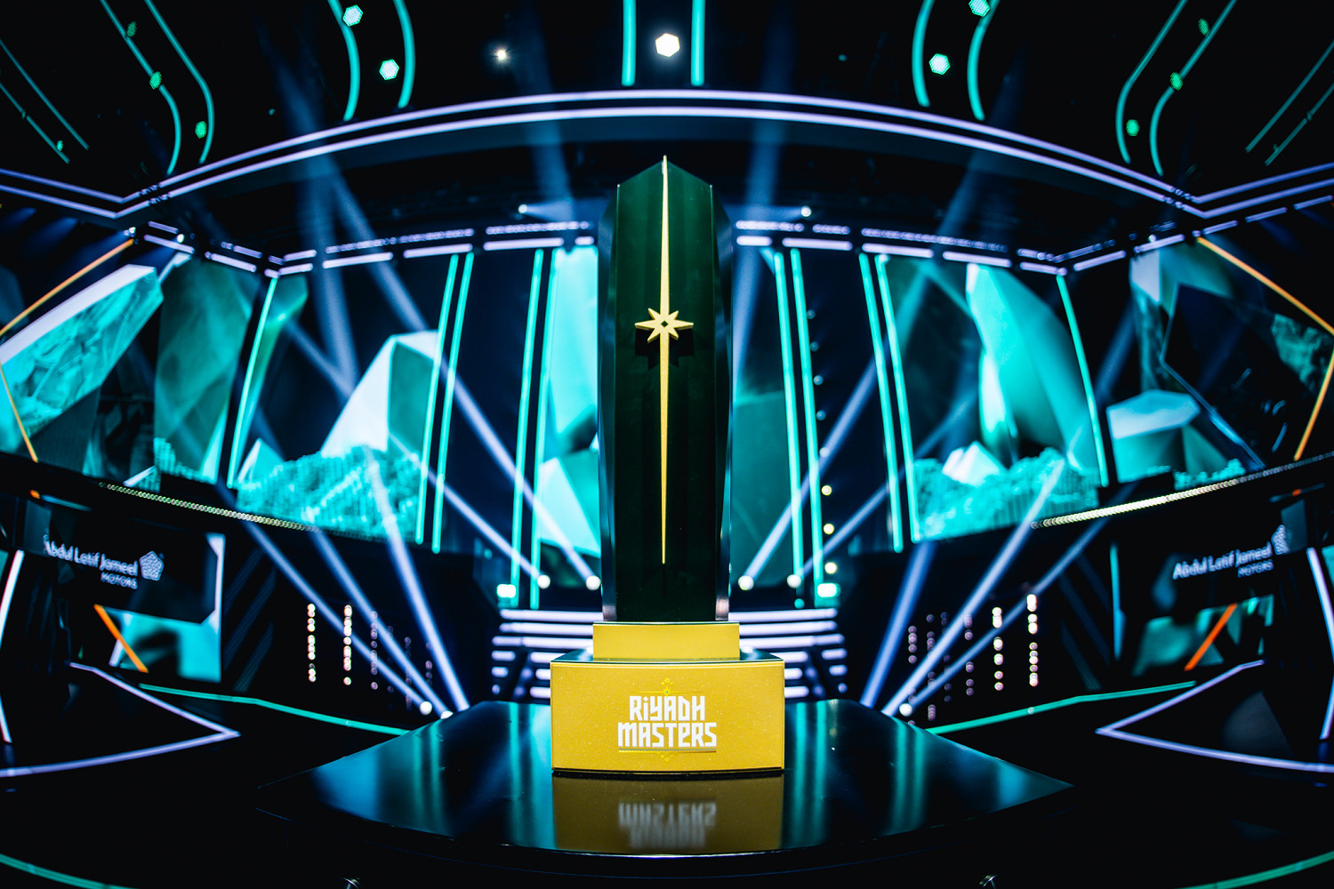 冠軍加冕 榮耀巔峰!Gamers8電子競技錦標賽圓滿落幕 冠軍加冕 榮耀巔峰!Gamers8電子競技錦標賽圓滿落幕