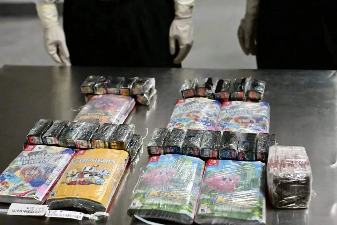 四人入境身藏Switch卡帶:查獲共940張及外包裝一批 四人入境身藏Switch卡帶:查獲共940張及外包裝一批