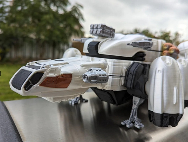 玩家3D打印《星空》邊境飛船:頂部的三明治很有靈性! 玩家3D打印《星空》邊境飛船:頂部的三明治很有靈性!