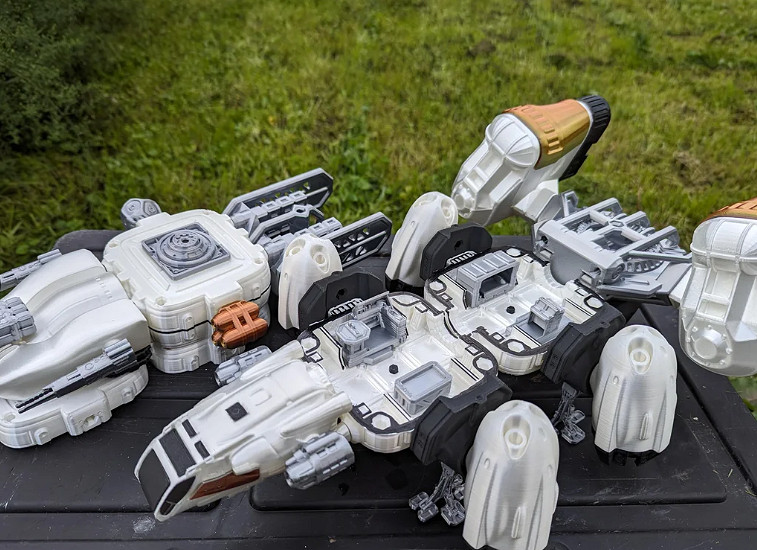 玩家3D打印《星空》邊境飛船:頂部的三明治很有靈性! 玩家3D打印《星空》邊境飛船:頂部的三明治很有靈性!