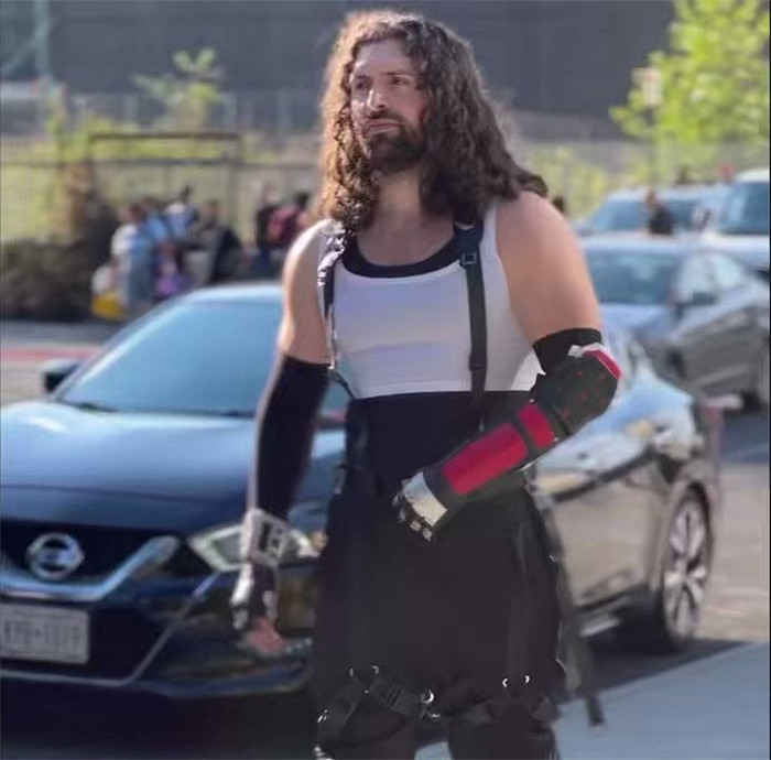 壯漢也有少女心!老外cos《FF7》"蒂法"驚呆工作人員 壯漢也有少女心!老外cos《FF7》"蒂法"驚呆工作人員