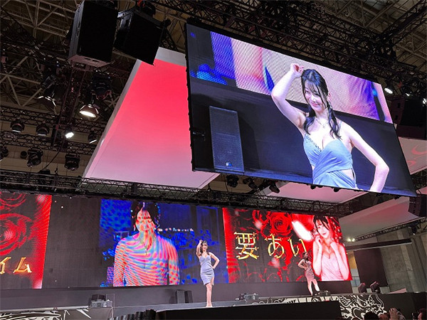 TGS23:《人中之龍8》展台火爆異常 夜店女郎吸引無數玩家 TGS23:《人中之龍8》展台火爆異常 夜店女郎吸引無數玩家