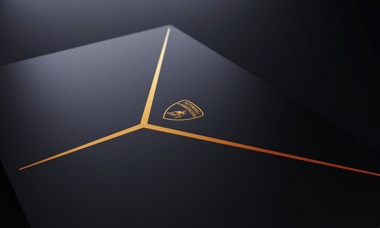 這次不綠了!雷蛇靈刃推出藍波基尼聯名款筆記型電腦 這次不綠了!雷蛇靈刃推出藍波基尼聯名款筆記型電腦