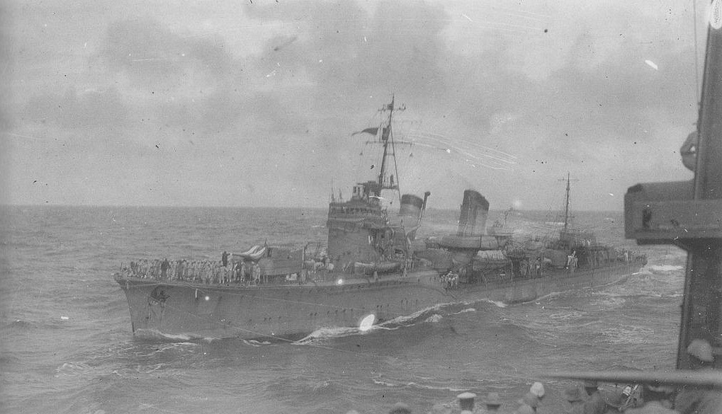 《碧藍航線》梔立繪欣賞 重櫻驅逐艦響原型介紹