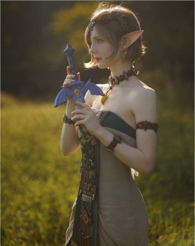 《生化4重製版》"礙事麗"臉模曬COS美照:可愛性感並存 《生化4重製版》"礙事麗"臉模曬COS美照:可愛性感並存