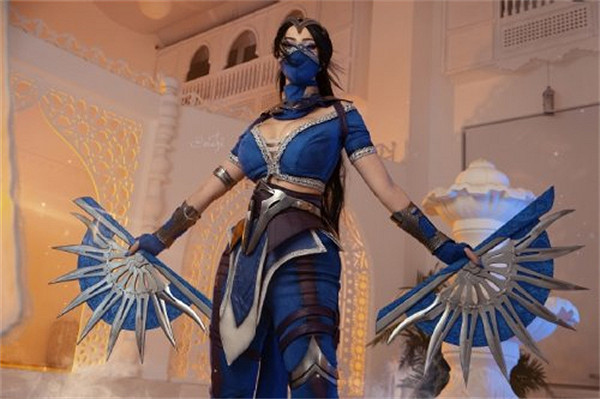 《真人快打》吉塔娜cos：超越原版！前凸後翹難以忽視