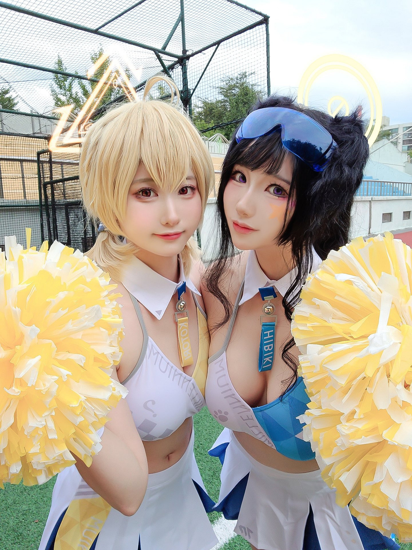 這姿勢誰頂的住呀！《碧藍檔案》小鳥和貓塚響性感COS