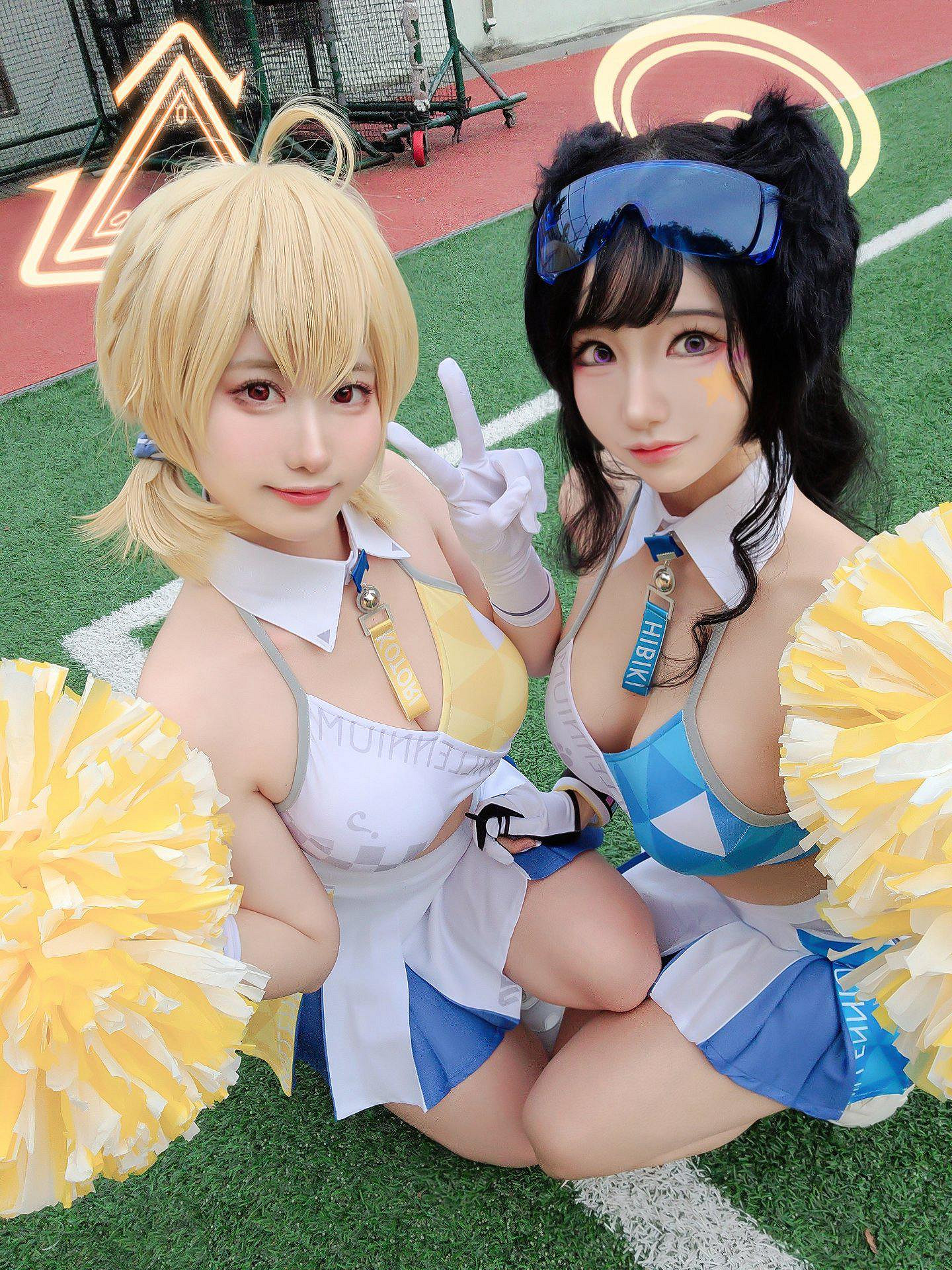 這姿勢誰頂的住呀！《碧藍檔案》小鳥和貓塚響性感COS