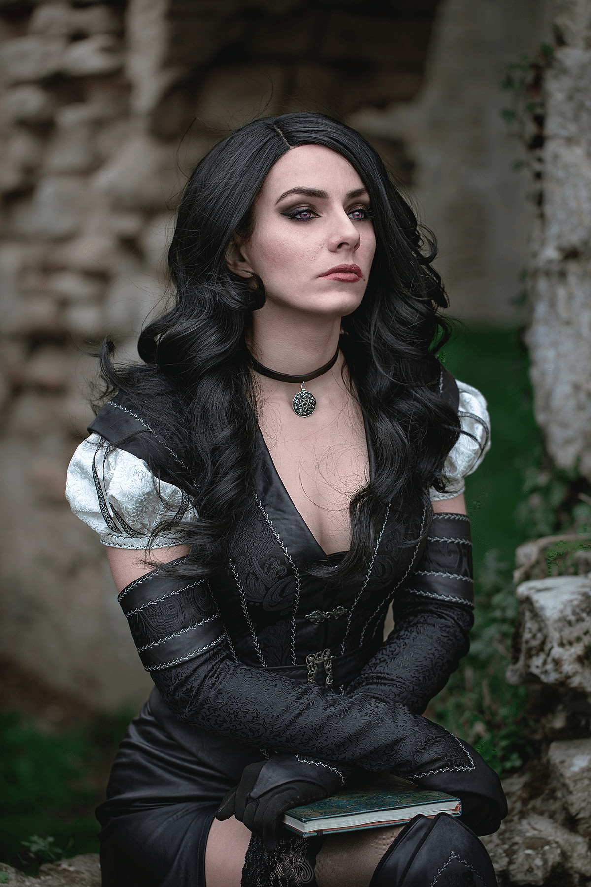 國外美女COS《巫師》葉奈法 官方：她的眼睛太美了！