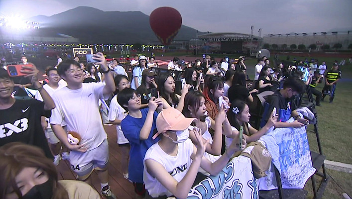 快手獨家直播 武功山鄉村電競運動會為亞運健兒助威 快手獨家直播 武功山鄉村電競運動會為亞運健兒助威