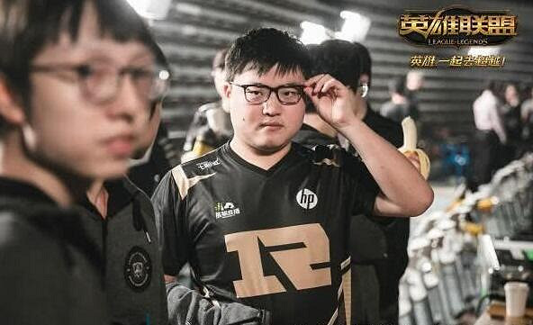 《英雄聯盟》uzi和faker交手盤點