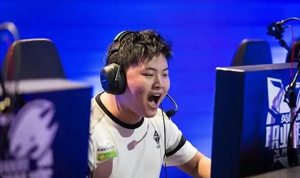 《英雄聯盟》uzi未進世界賽年份介紹