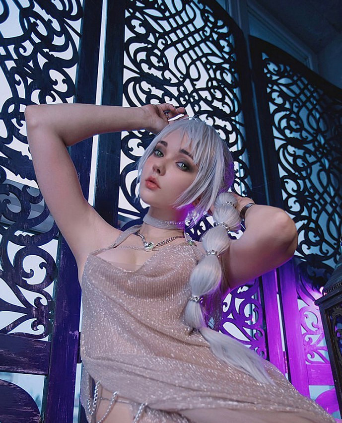 烏克蘭美女COS《柏德之門3》影心:半透長裙前凸後翹 烏克蘭美女COS《柏德之門3》影心:半透長裙前凸後翹