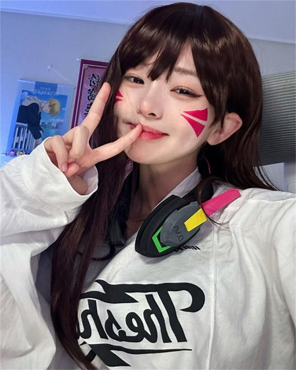 韓國萌妹COS《OW》D.Va:可愛且精致 經典連體衣超還原