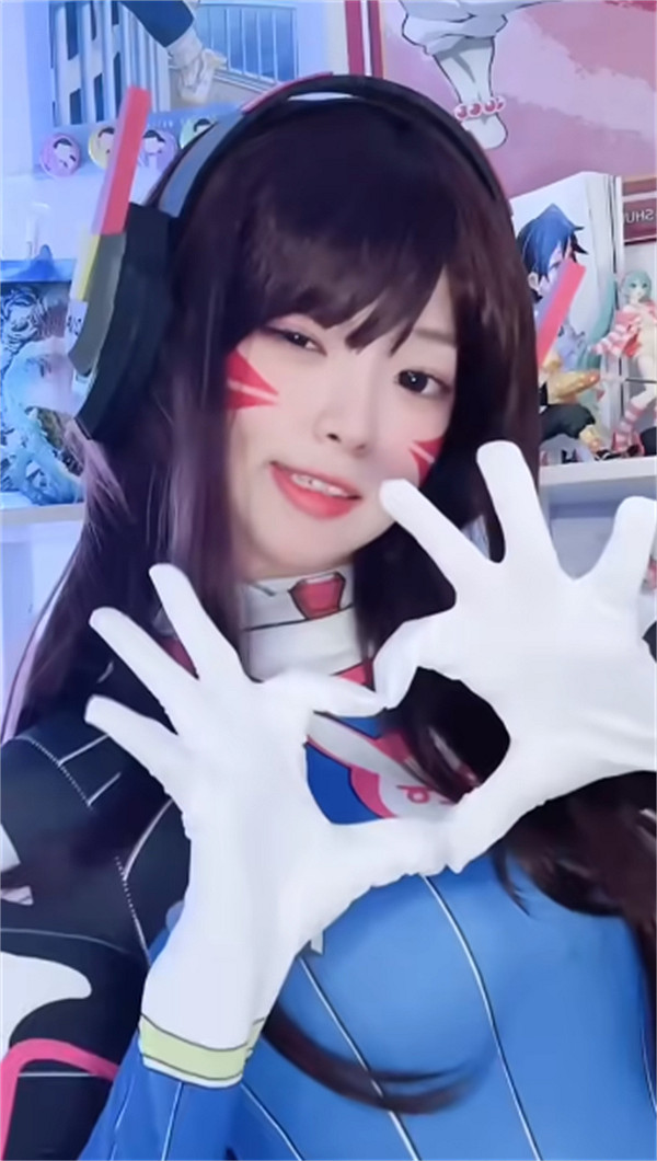 韓國萌妹COS《OW》D.Va:可愛且精致 經典連體衣超還原