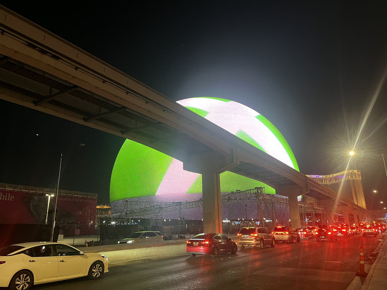 豪無人性!Xbox投放拉斯維加斯巨型球廣告 一天45萬刀 豪無人性!Xbox投放拉斯維加斯巨型球廣告 一天45萬刀