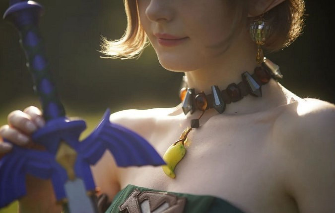 《生化4RE》阿什莉臉模發布“塞爾達公主”cos短片！