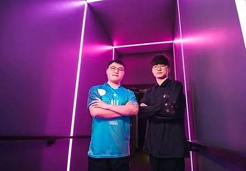 《英雄聯盟》faker和uzi世界第一選手分析