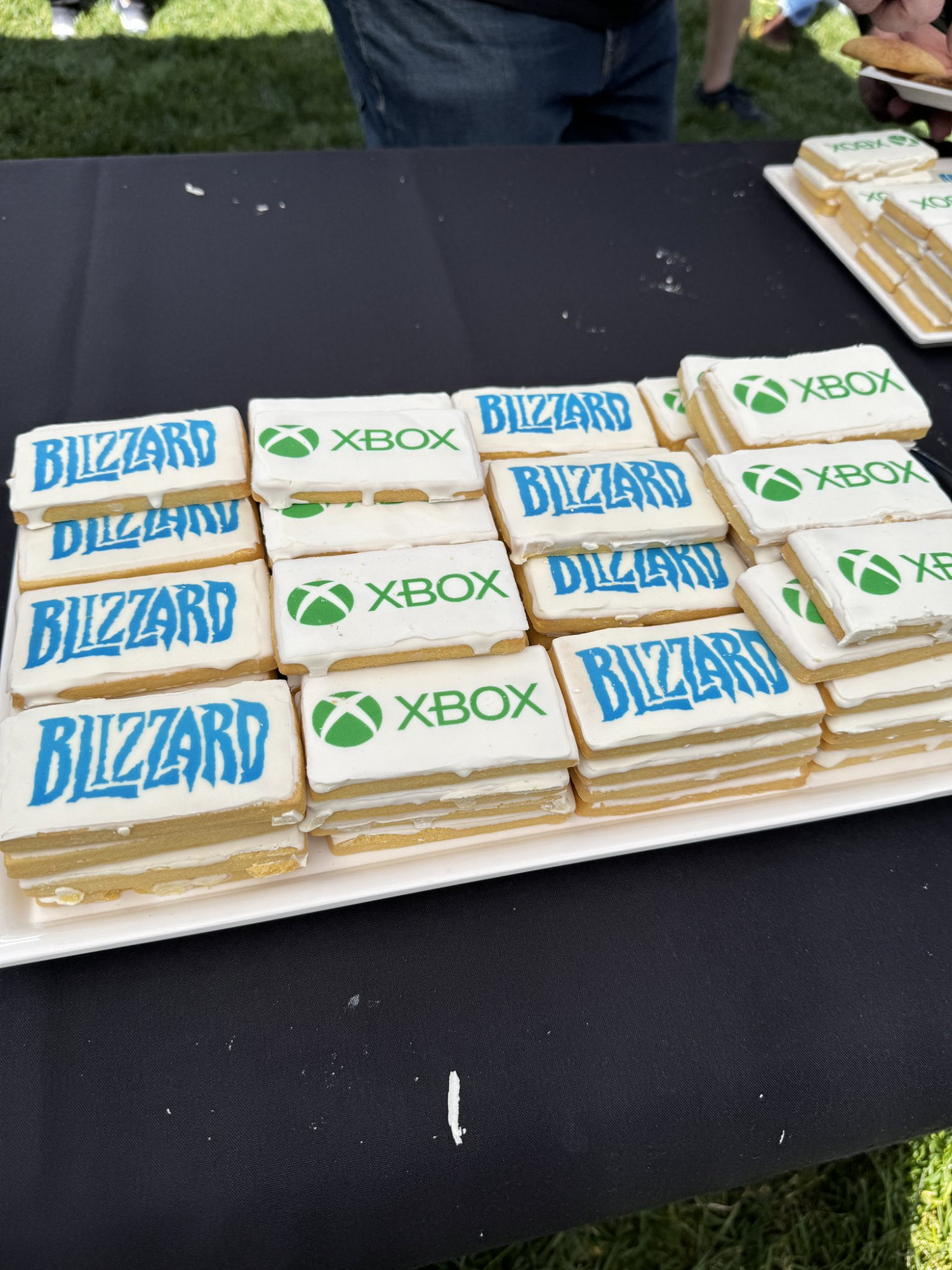 Xbox領導團隊訪問暴雪總部!暴雪總裁曬合照超開心 Xbox領導團隊訪問暴雪總部!暴雪總裁曬合照超開心