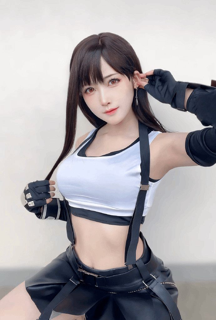 白膚巨胸誰不愛！博主曬出《FF7重生》蒂法、尤菲COS