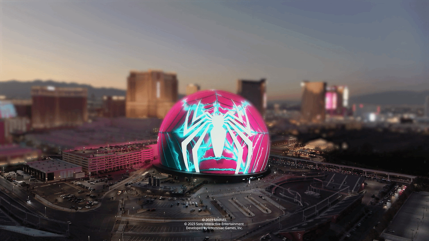 《漫威蜘蛛人2》巨型球官方宣傳片 小蟲的大頭泰褲啦