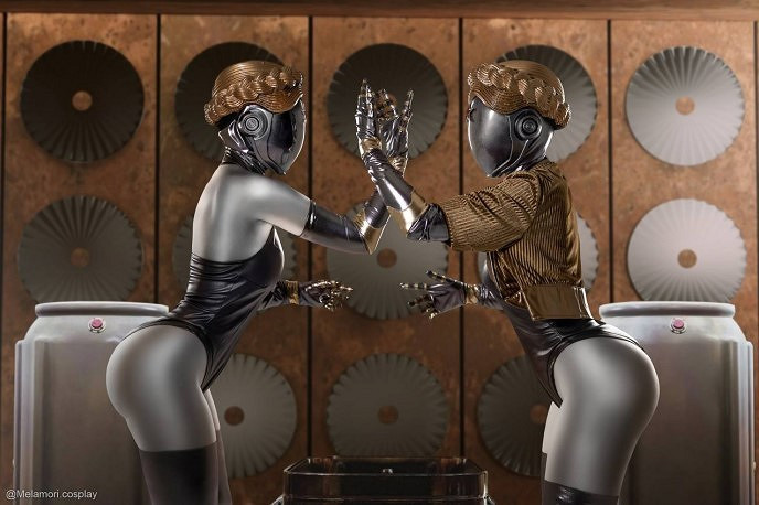 俄羅斯小姐姐COS《原子之心》雙生舞伶 蜂腰肥臀養眼