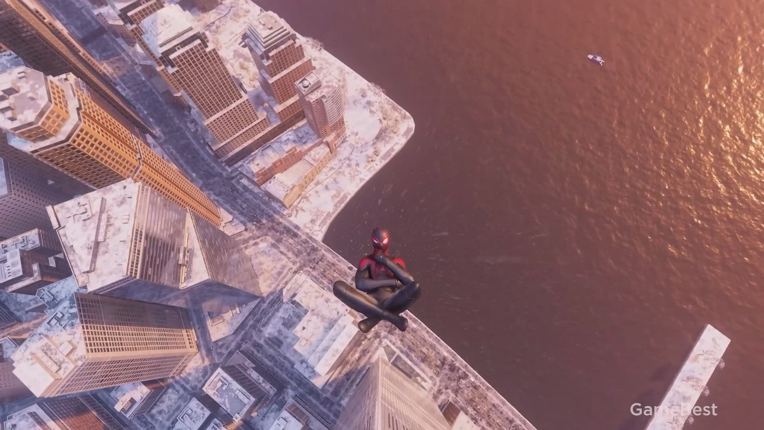 十款《蜘蛛人》遊戲對比 從最高的建築上一躍而下！