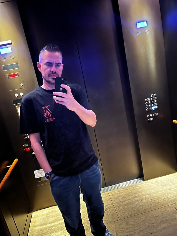 芬蘭服裝推出《心靈殺手2》衣服:中國製造 售價千元！