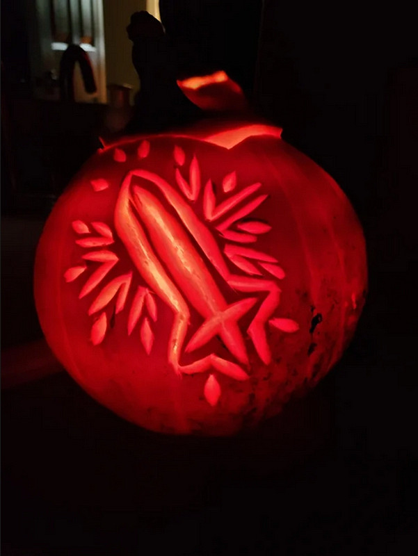 毫無違和感!國外玩家曬出《柏德之門3》主題南瓜燈 毫無違和感!國外玩家曬出《柏德之門3》主題南瓜燈