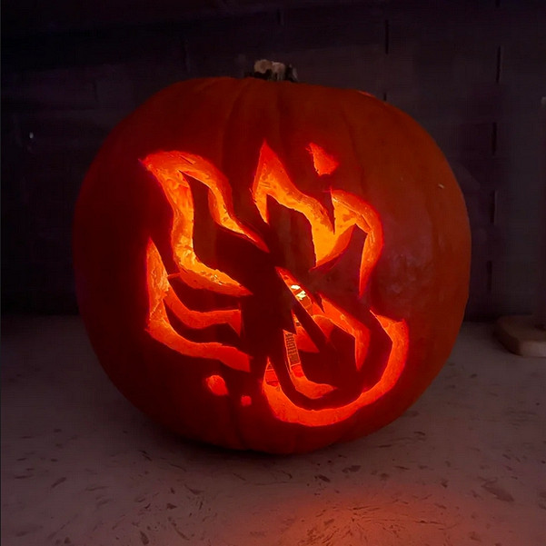 毫無違和感!國外玩家曬出《柏德之門3》主題南瓜燈 毫無違和感!國外玩家曬出《柏德之門3》主題南瓜燈