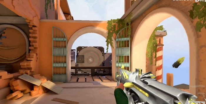 《不屈不撓契約》觀賞武器按鍵介紹