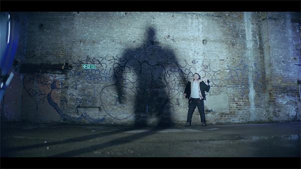 《機械戰警:暴戾都市》真人預告片公布 11月2日發售 《機械戰警:暴戾都市》真人預告片公布 11月2日發售