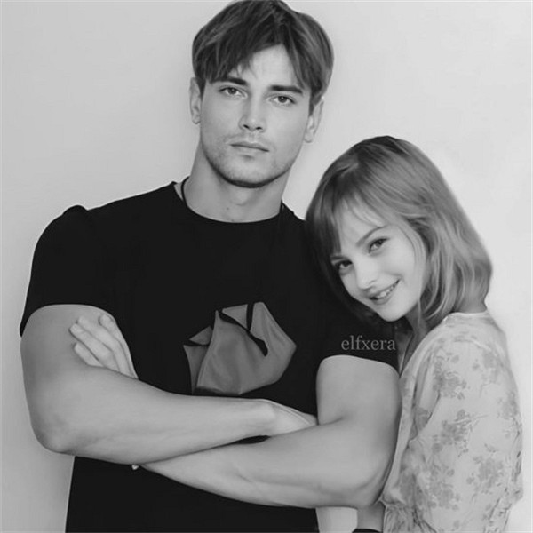 《生化4RE》艾什莉、裡昂臉模合影:郎才女貌 超般配!