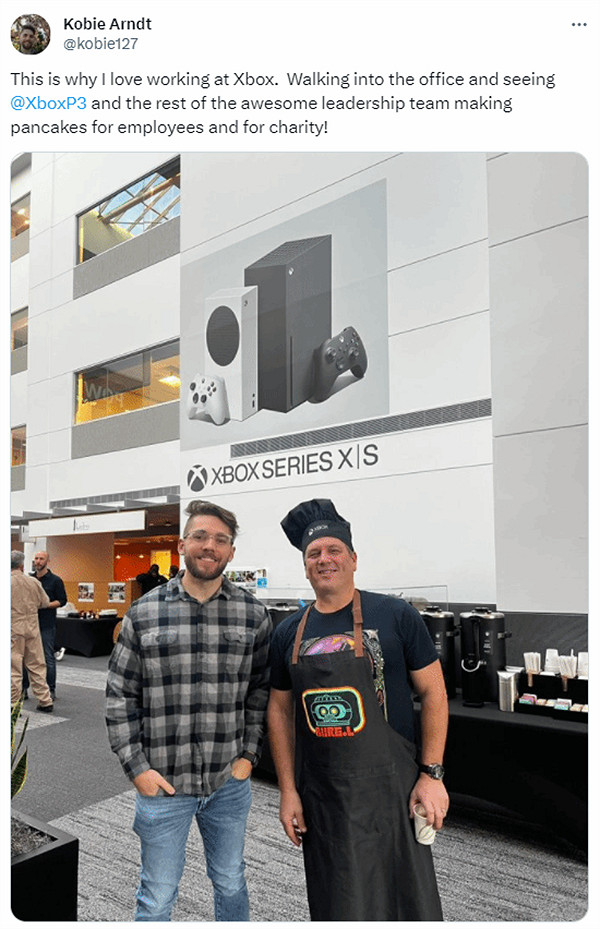 斯賓塞做煎餅獲員工好評 網友稱:他的 Xbox Game Pass (XGP) 大餐也不錯 斯賓塞做煎餅獲員工好評 網友稱:他的 Xbox Game Pass (XGP) 大餐也不錯