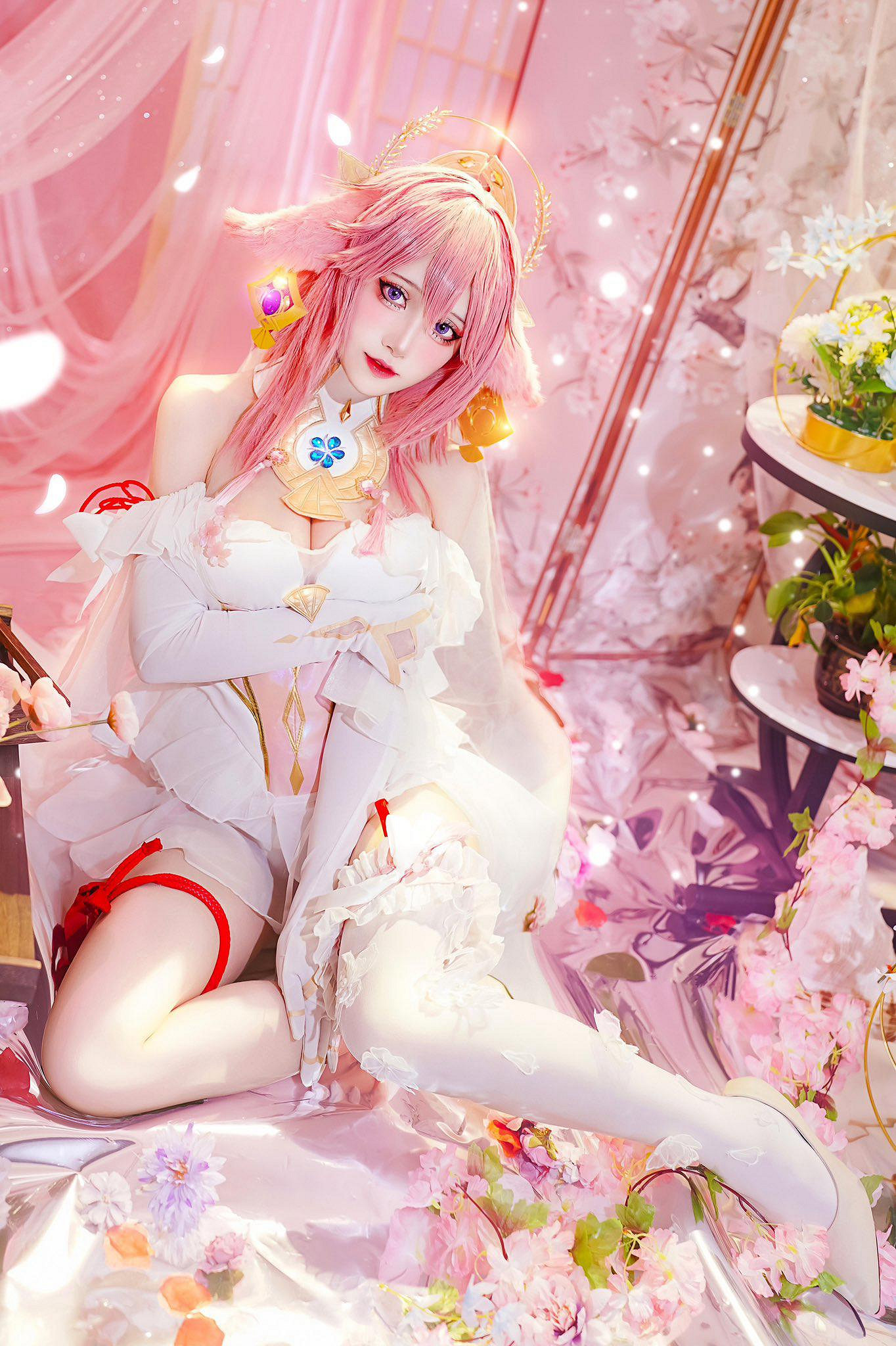 長腿爆乳愈發銷魂！博主曬出《原神》八重神子性感COS