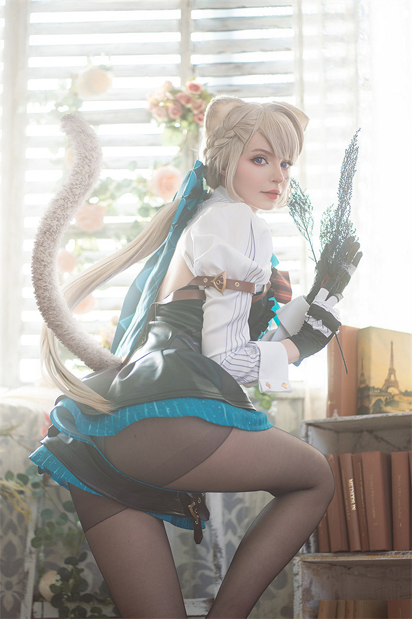 艾什莉演員COS《永劫無間》玉玲瓏:玉足魅惑 身材火辣 艾什莉演員COS《永劫無間》玉玲瓏:玉足魅惑 身材火辣