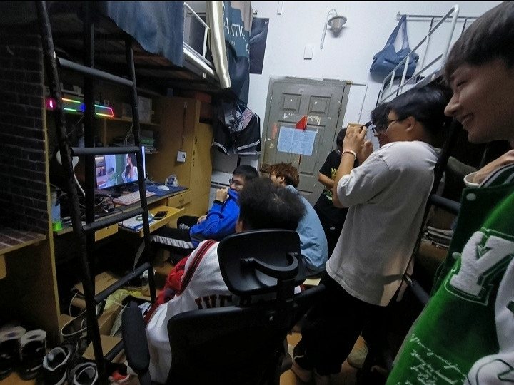 一夜火出圈後,這個真人戀愛遊戲這麽快"出事兒"了? 一夜火出圈後,這個真人戀愛遊戲這麽快"出事兒"了?