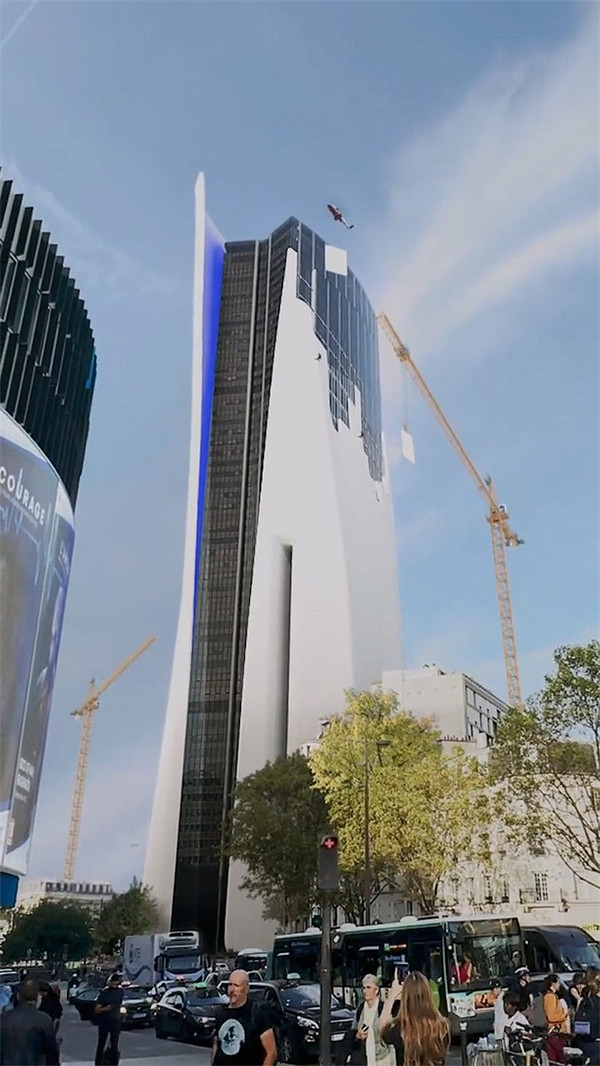 官方整活最為致命!法國巴黎正在“建造”巨型PS5大廈 官方整活最為致命!法國巴黎正在“建造”巨型PS5大廈