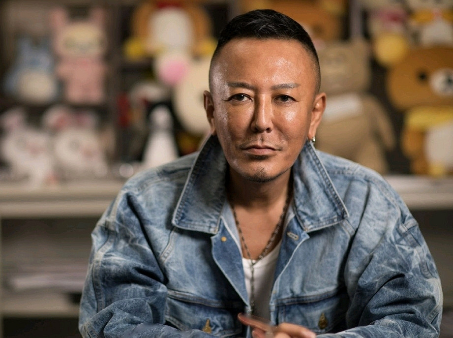 《人中之龍7外傳》驚現與前製作人 名越稔洋 神似的角色 《人中之龍7外傳》驚現與前製作人 名越稔洋 神似的角色