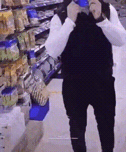 壓力大看看大胸主播怎麽了 動圖 差點就斷子絕孫了