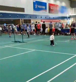 壓力大看看大胸主播怎麽了 動圖 差點就斷子絕孫了