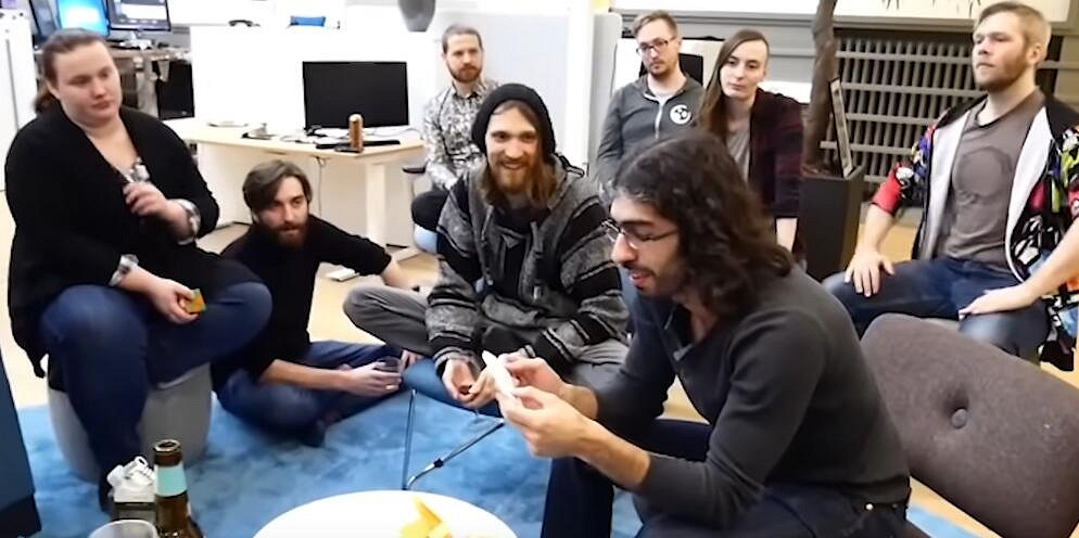 極致惡搞:BUG裡扔進一隻山羊 極致惡搞:BUG裡扔進一隻山羊