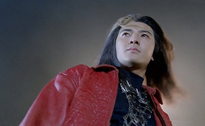 這下山寨轉正了！《快打旋風6》肯的新服裝酷似鄭伊健