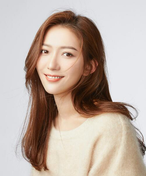 《完蛋我被美女包圍了》李雲思扮演者王姿允介紹