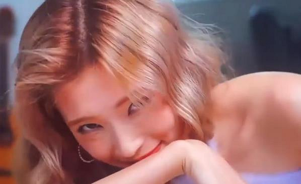 《完蛋我被美女包圍了》鄭梓研扮演者介紹