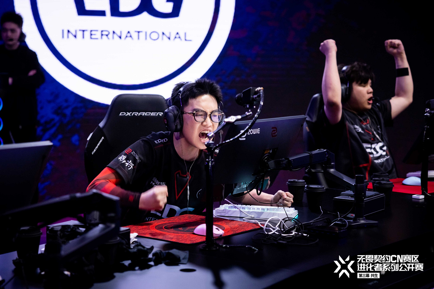 不屈不撓契約CN賽區進化者系列公開賽收官,EDG包攬三幕冠軍 不屈不撓契約CN賽區進化者系列公開賽收官,EDG包攬三幕冠軍