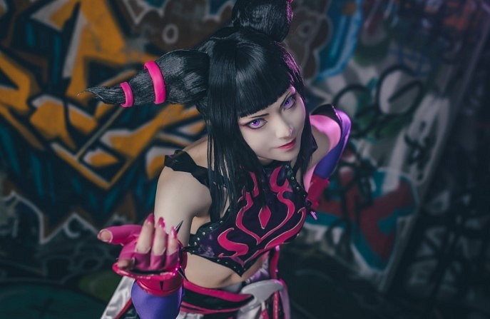 島國辣妹COS《快打旋風》韓蛛俐 玉足小蠻腰盡顯極致誘惑